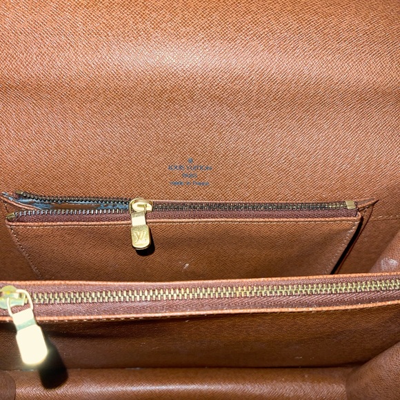 Louis Vuitton vintage bag. - Picture 3 of 8